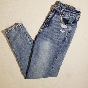 American Eagle Skinny Fit High Rise Regular Mom Jeans